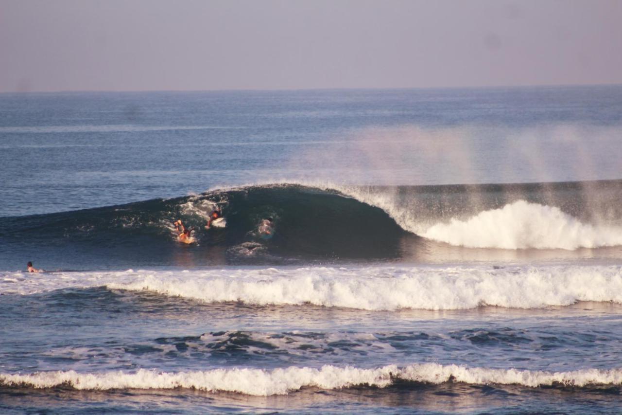 Jungle House - Surf & Stay Pulukan Esterno foto