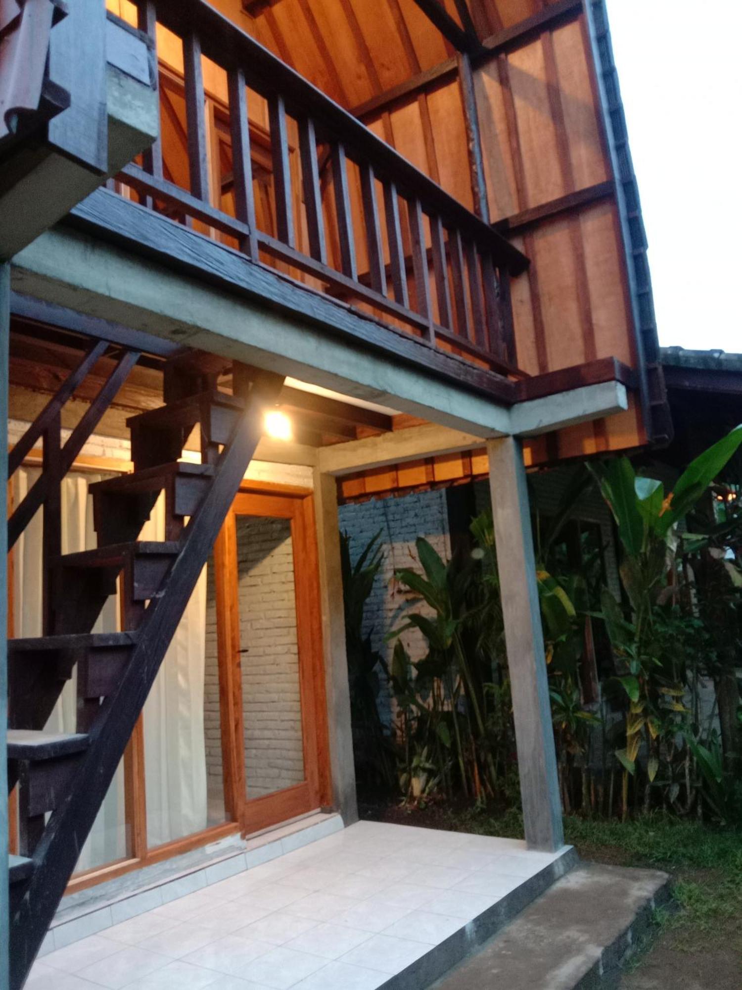 Jungle House - Surf & Stay Pulukan Esterno foto